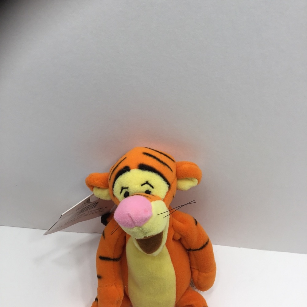 Disney‎ Store Mini Bean Bag Tigger 9" Plush - Picture 2 of 4